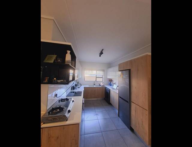 3 BEDROOM APARTMENT FOR SALE IN WATERFALL